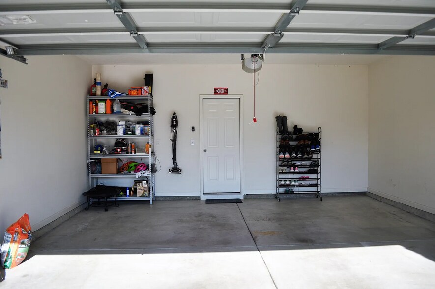 Building Photo - 3350 Shadow Creek Blvd