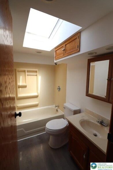 Building Photo - 238 Birchwood Ln