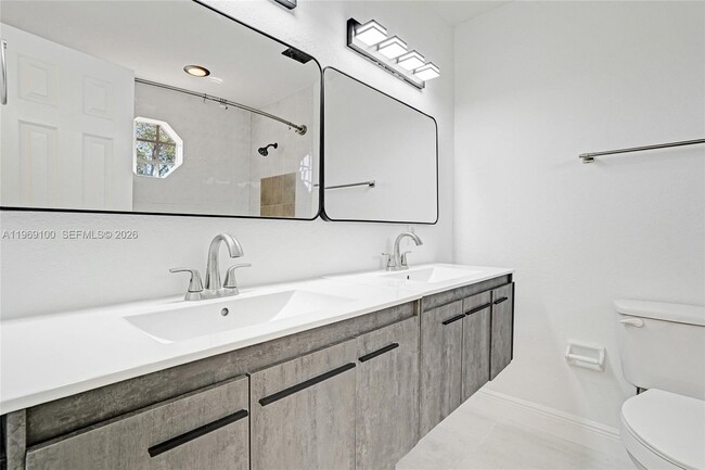 Building Photo - 7783 SW 94th Ln