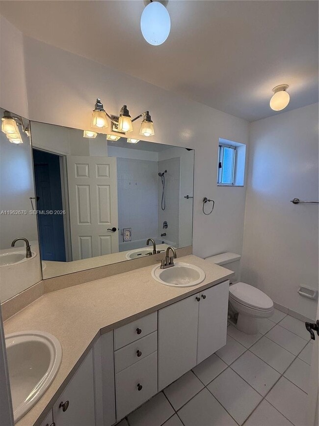 Building Photo - 2244 SE 26th Ln