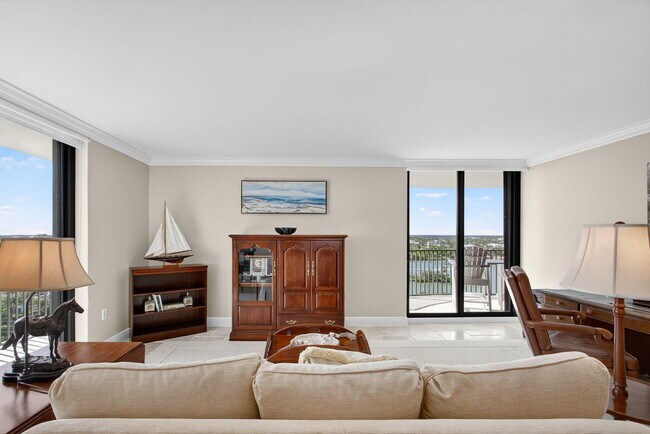 Building Photo - 400 S Beach Rd