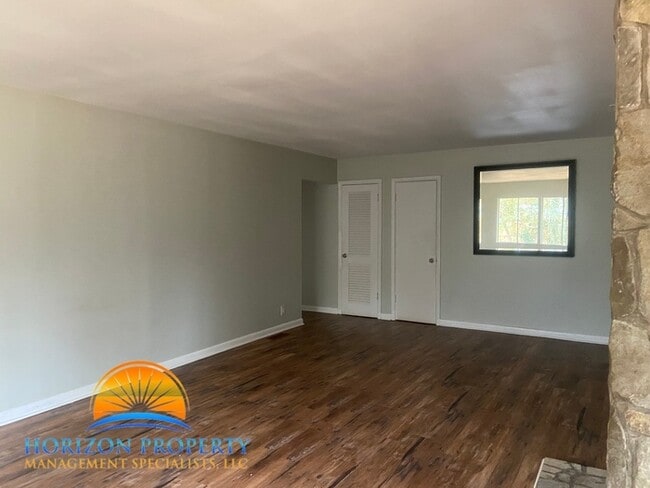 Building Photo - 3106 Acklen Dr SW