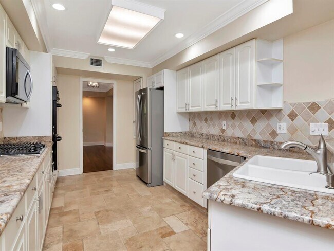 Building Photo - 165 Baltic Cir