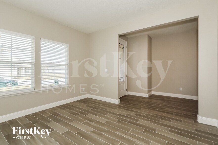 Building Photo - 377 Broomsedge Cir