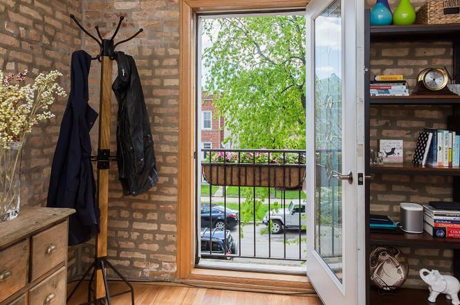 juliet window open - 3436 N Ridgeway Ave