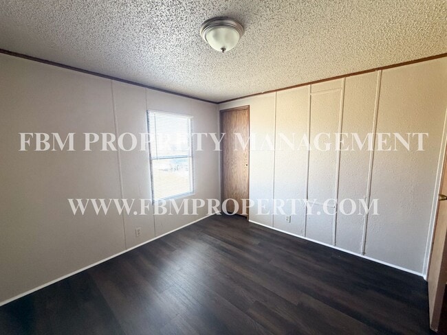 Building Photo - 1054 Cosby Rd