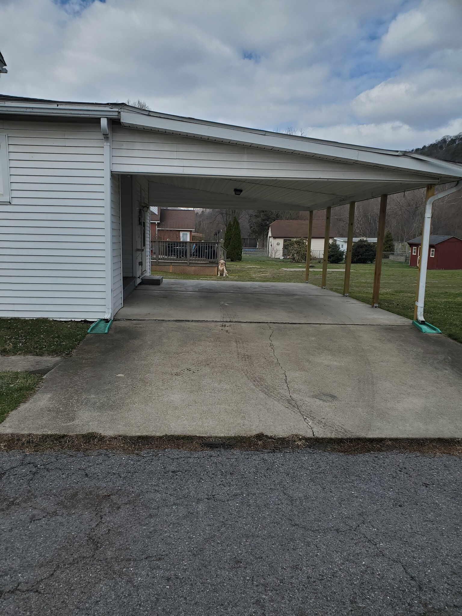 Car port - 507 W Mahoning St