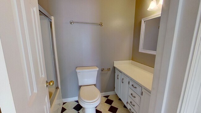 Building Photo - 2 Bedroom Townhome in Augusta!