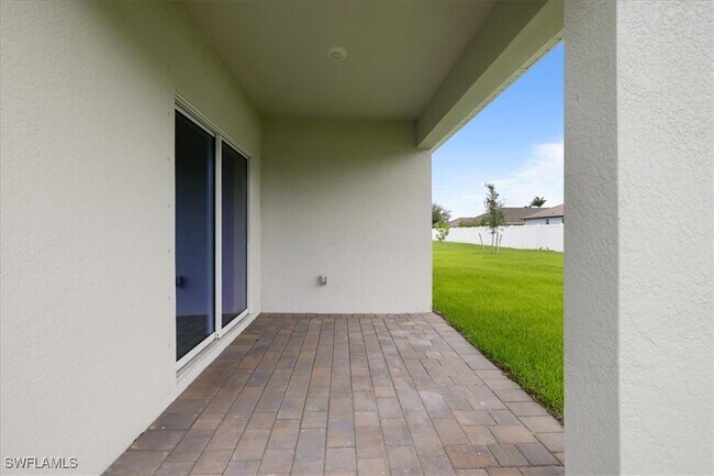 Building Photo - 1523 SW 19th Pl