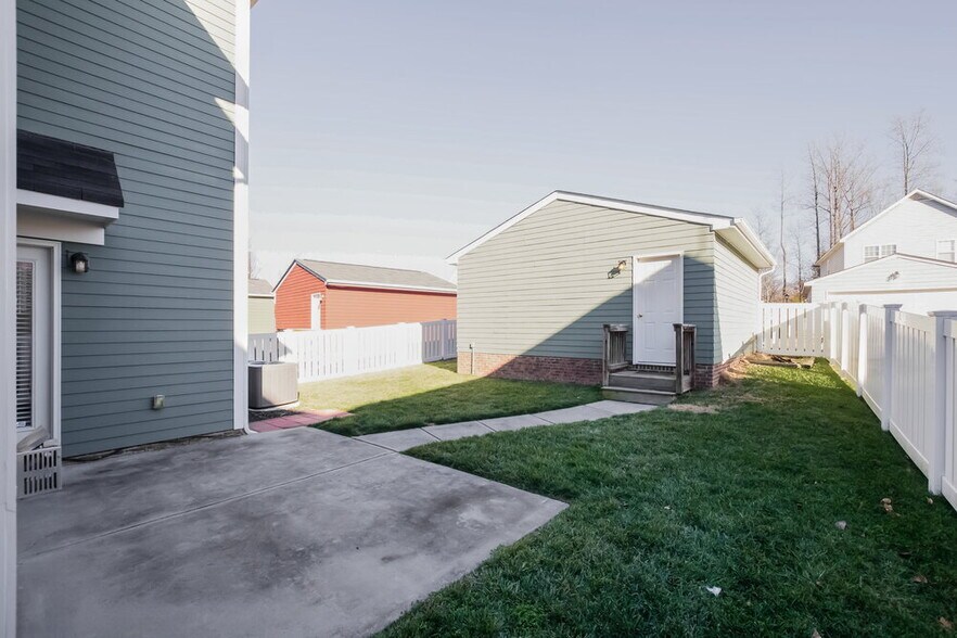 Building Photo - 9819 Grier Springs Ln