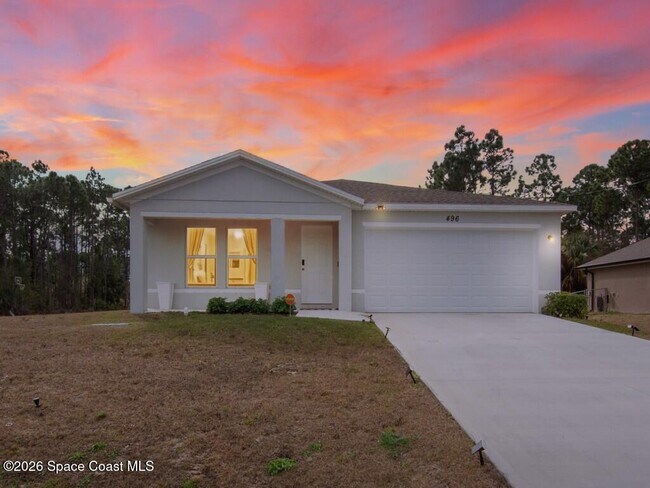 Building Photo - 496 Vanguard St SE