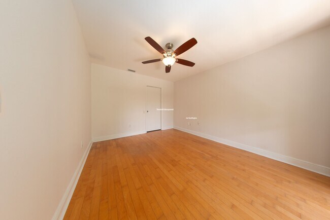 Building Photo - 6724 SW 114th Pl