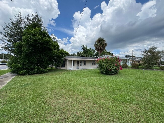 Building Photo - Charming 1-Bedroom, 1-Bath Home Near Downt...