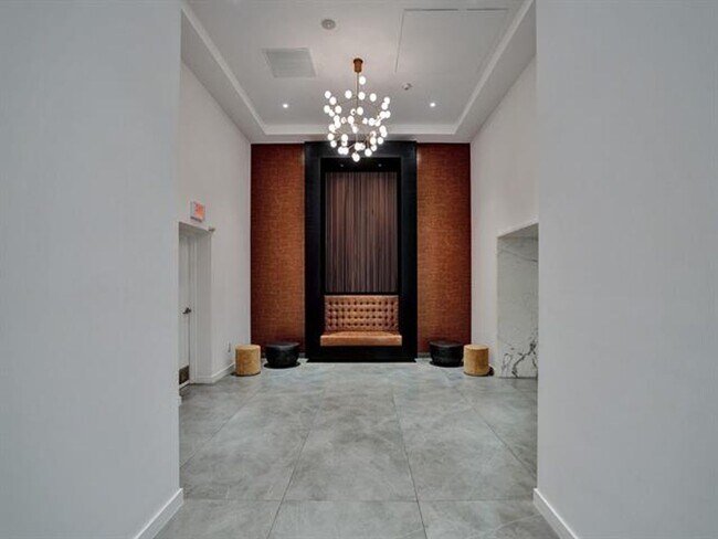 Building Photo - 350 S Miami Ave