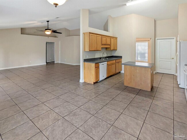 Building Photo - 734 Marlin Spike Dr