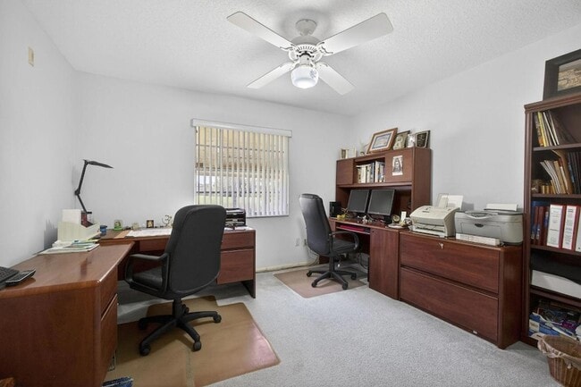 Building Photo - 1940 S Club Dr