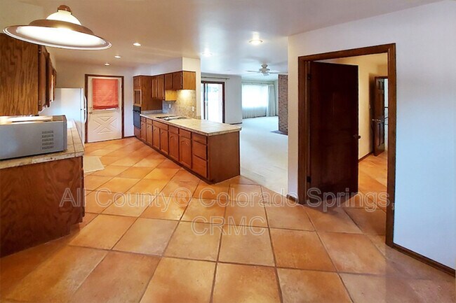 Building Photo - 134 Miramar Dr