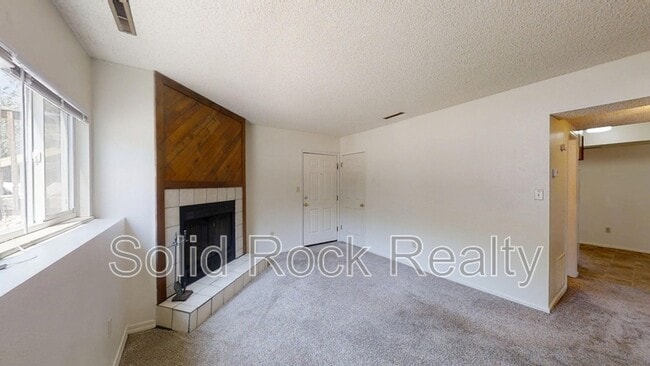 Building Photo - 445 Van Buren St