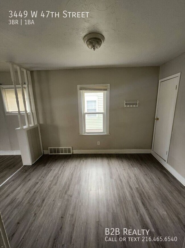 Building Photo - 3449 W 47th St