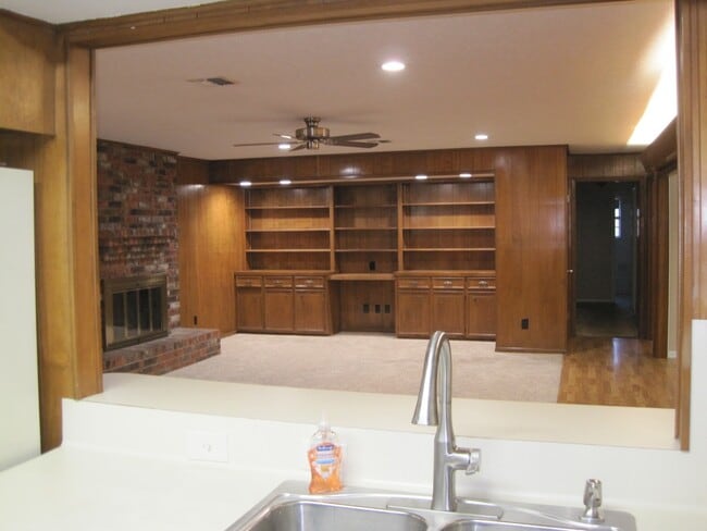 Building Photo - 3515 Avenue P