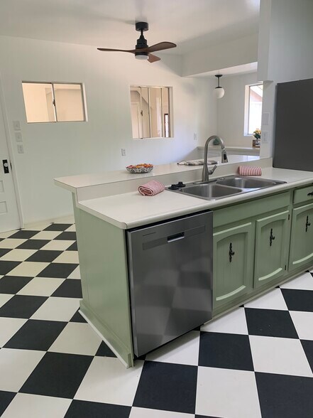 Building Photo - 9080 Santa Lucia Rd