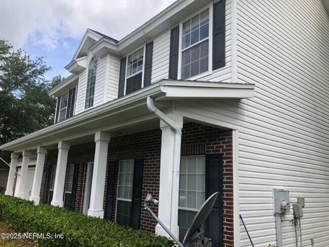 Building Photo - 12887 Dunns View Dr