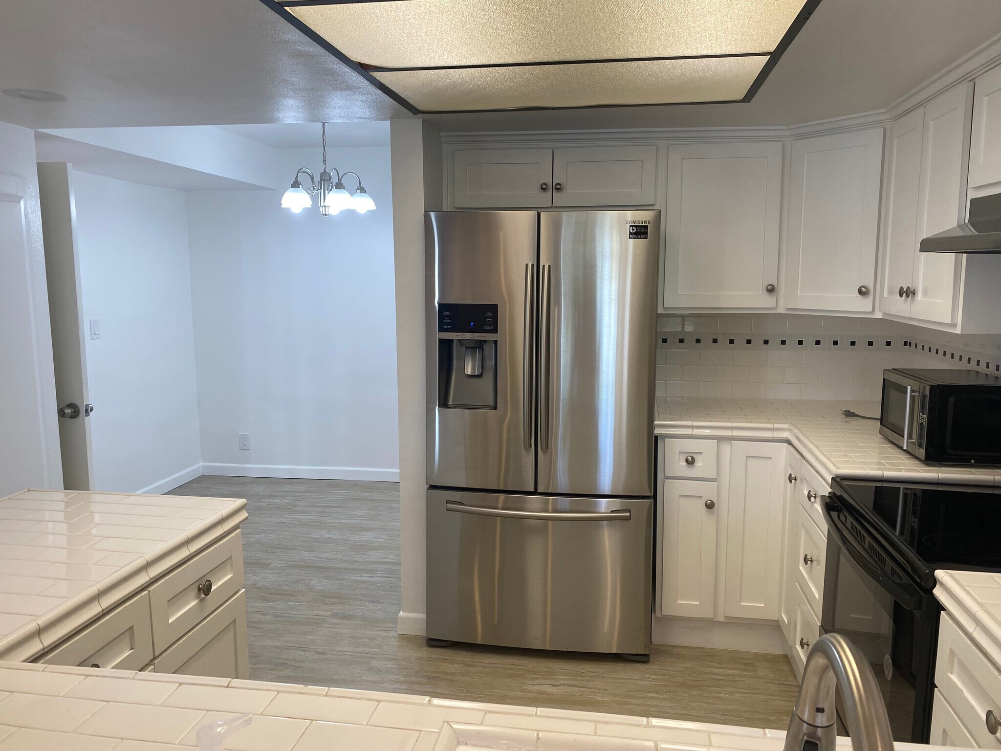 Kitchen and Kitchen Dining Area - 4200 Via Dolce