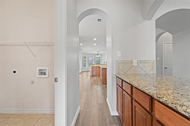 Building Photo - 689 Bonham Dr
