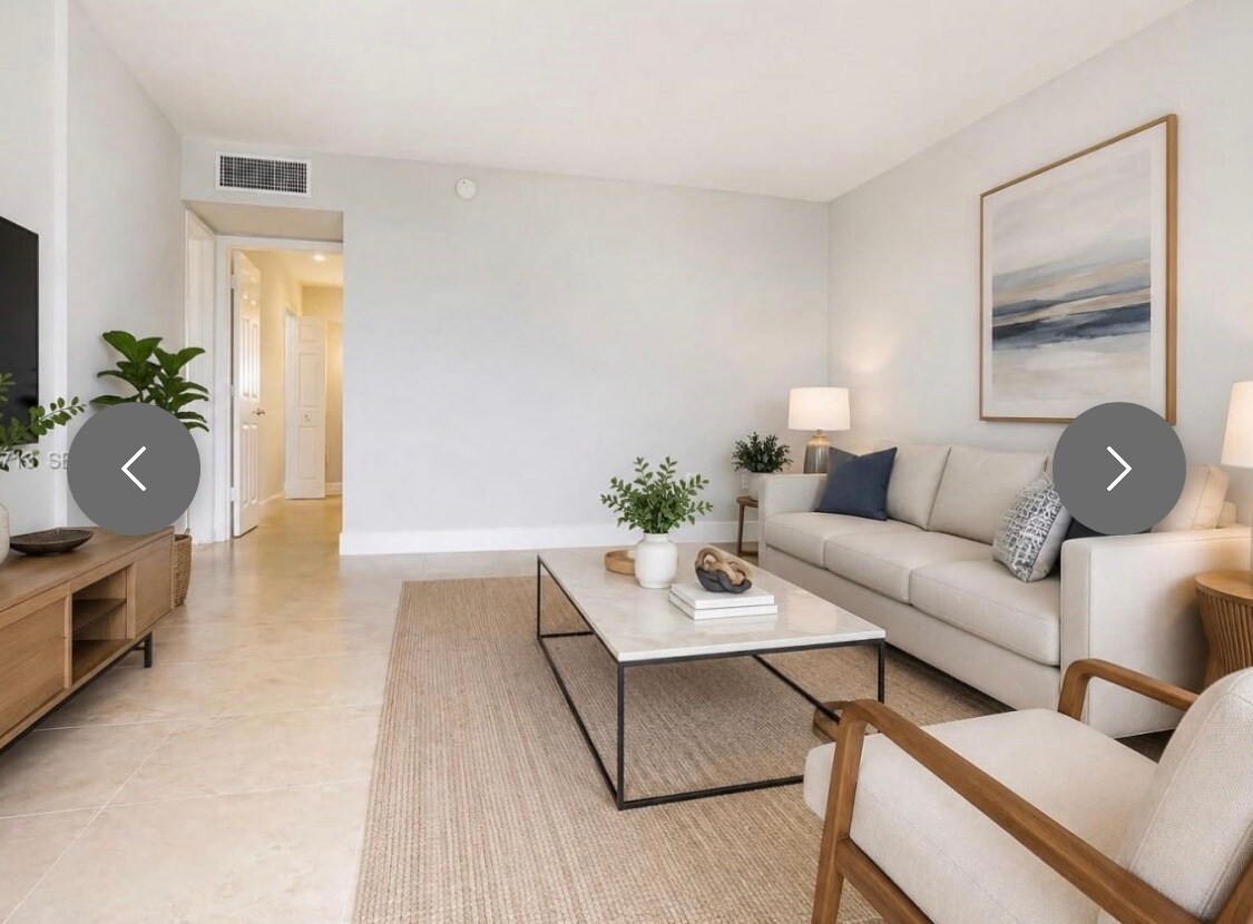 Family room - 12590 NE 16th Ave