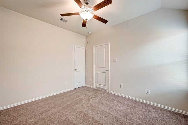Building Photo - 2307 Green Kale Dr