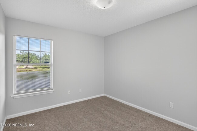 Building Photo - 6377 Island Forest Dr