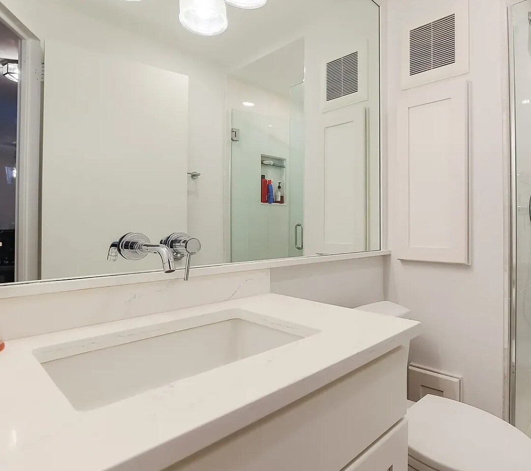 Building Photo - 1415 N Dearborn Pkwy