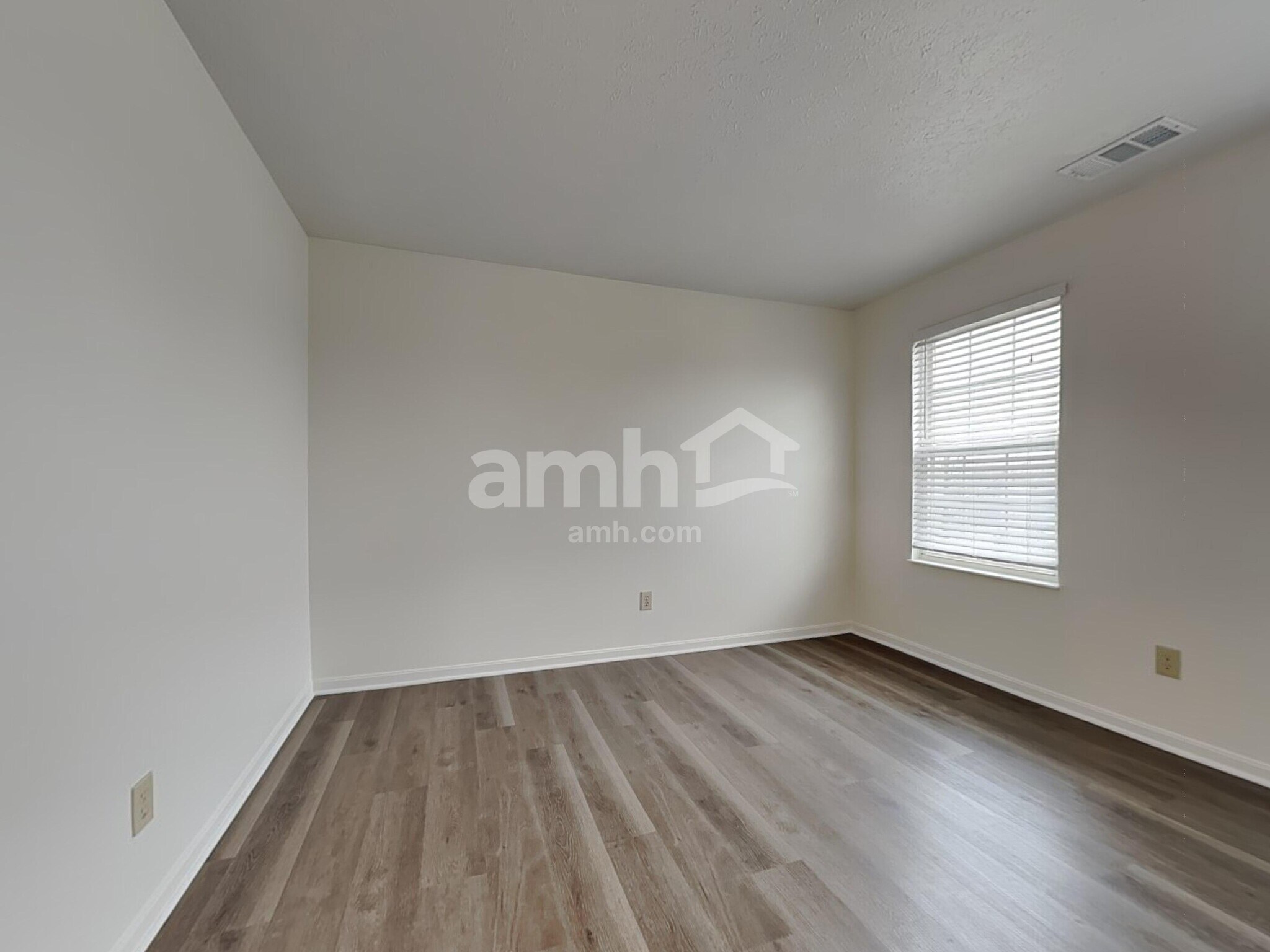 Building Photo - 1813 Willow Brook Ct