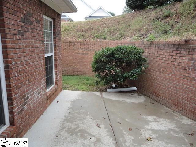 Building Photo - 1 Greenview Dr