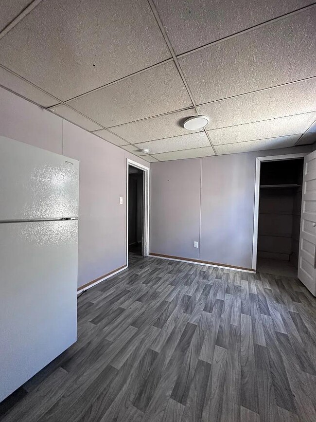 Building Photo - 606 W Main St