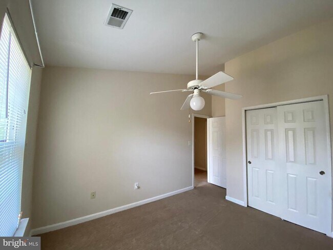 Building Photo - 6555 Kelsey Point Cir