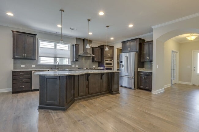 Building Photo - Spacious 3 Bed 2 Bath -The Landings At New Riverside