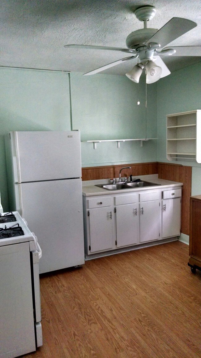 KITCHEN - 182 Merrimac St
