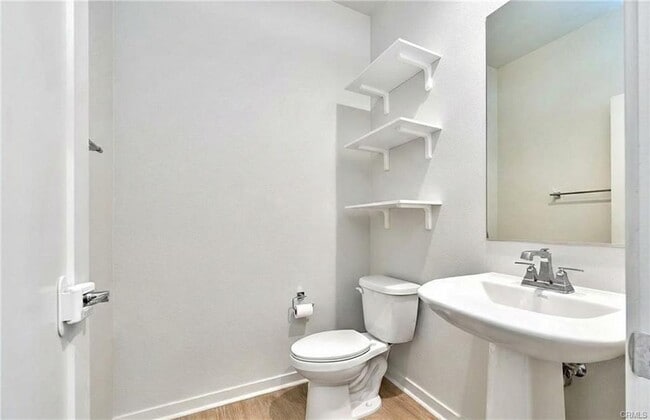 Building Photo - 126 Novel