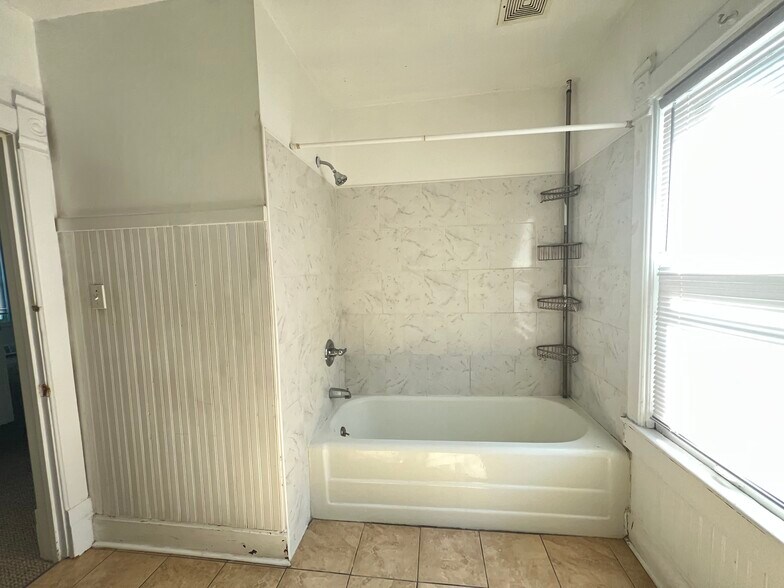 Bathroom - 1403 W Barker Ave