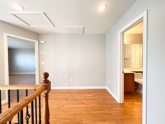 Building Photo - 538 Los Hermanos St