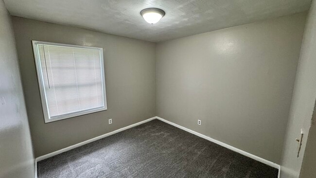 Building Photo - 4748 Scottsdale Ave