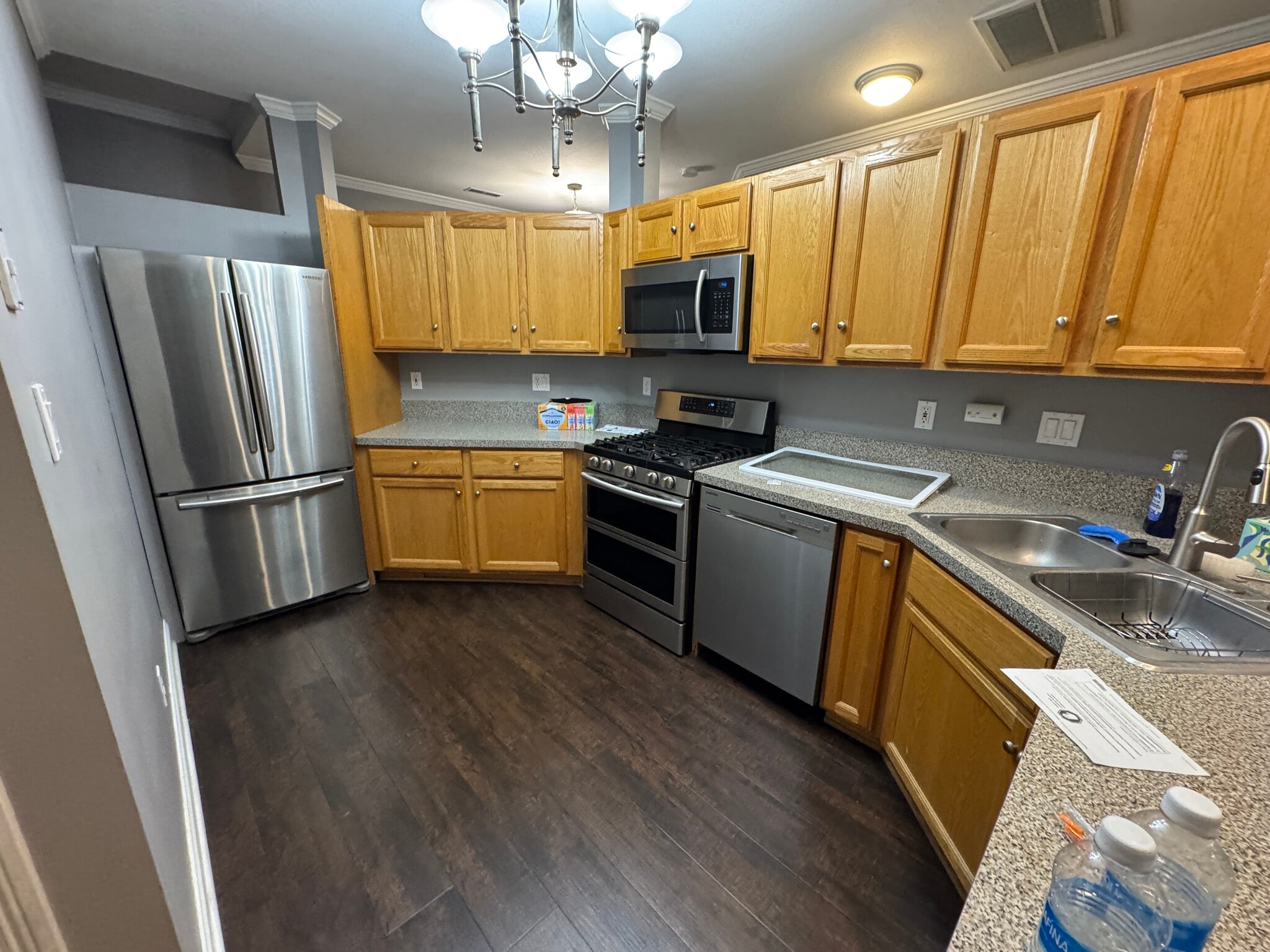 Kitchen - 304 Queen Victoria Way