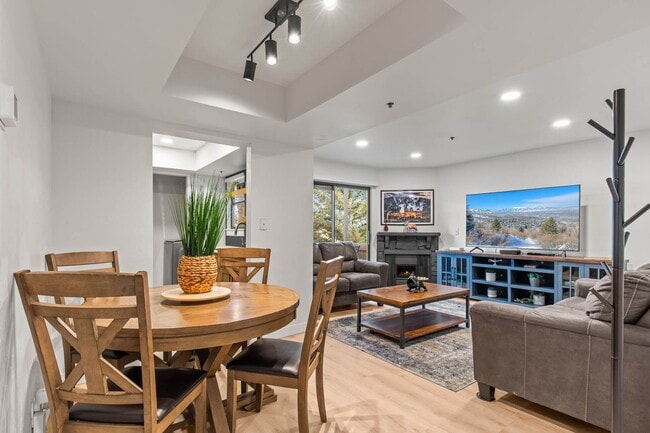 Building Photo - 2 BD & 2 BA | FURNISHED | TV and Internet Included | Pet Considered- Fees apply