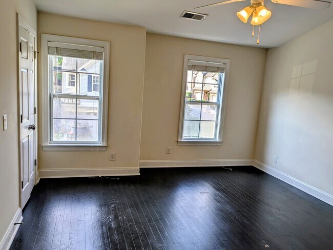 Building Photo - 4988 Wyngate Village Dr