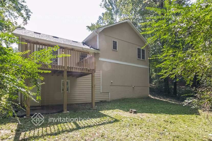 Building Photo - 1747 Vertex Dr SW