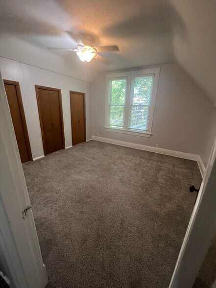 Building Photo - 807 Kingshighway St