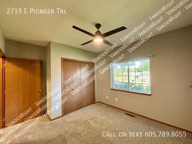 Building Photo - 2719 E Pioneer Trail