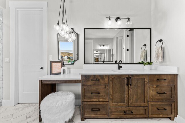 Building Photo - Luxury Living in Dry Creek Ranch – Custom ...