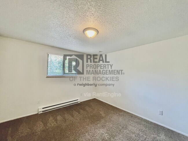 Building Photo - 2354 10th St SW